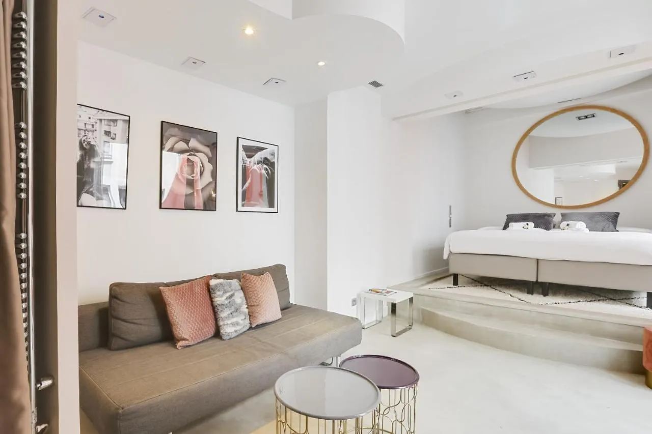 Daire Guestready - Comfy Design Studio - Marais District *